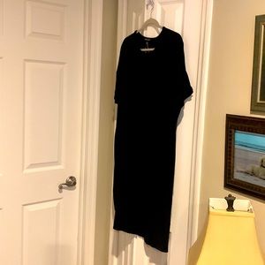 Comfortable T-shirt dress classic Eileen Fisher. Worn once weekend party.